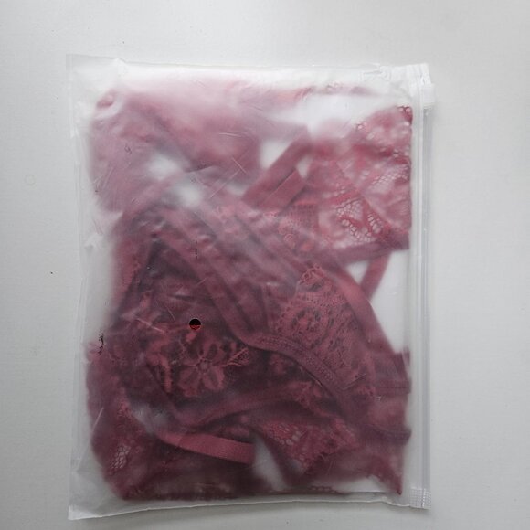 One Size Fits All Red Lace Teddy Lingerie - Picture 3 of 3